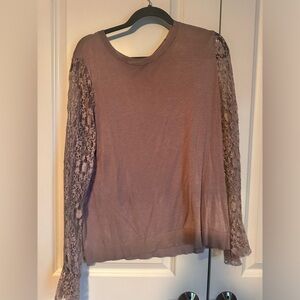 Thin lift weight sweater